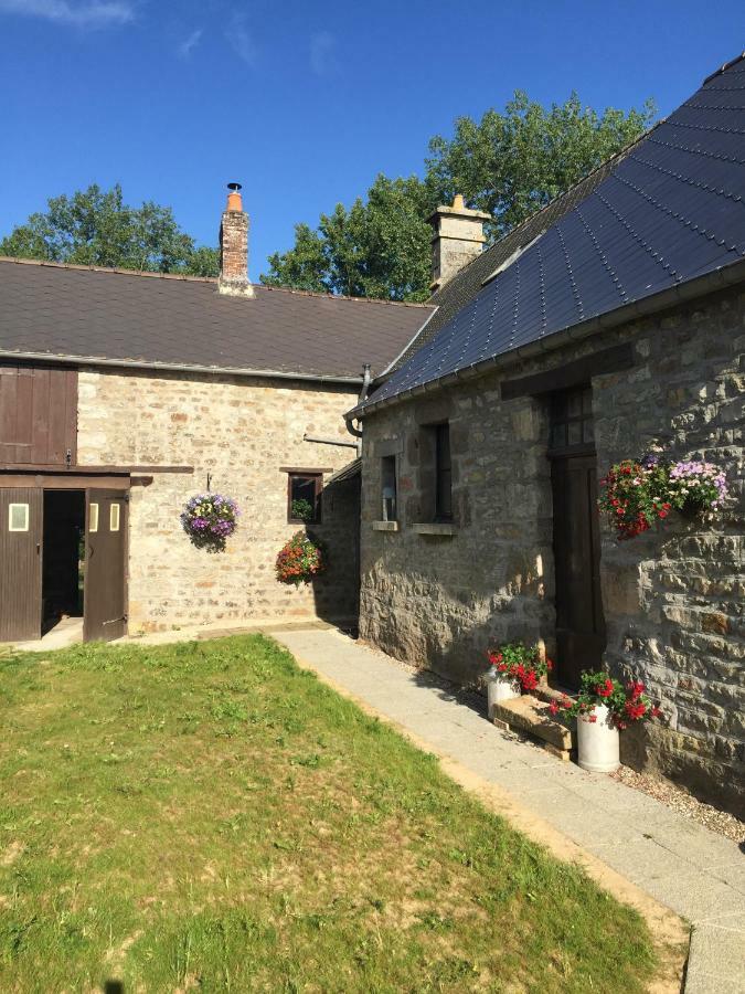 Bed and Breakfast No 3 Route De Lingramiere La Ferte-Mace Экстерьер фото